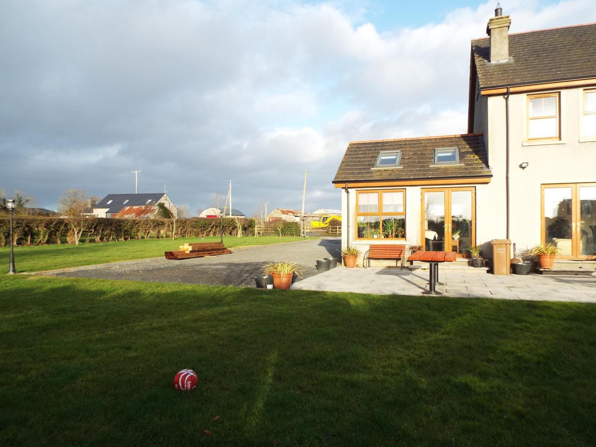 Vila Knockalla Luxury Property With Hot Tub Suitable For Families Portadown Exteriér fotografie